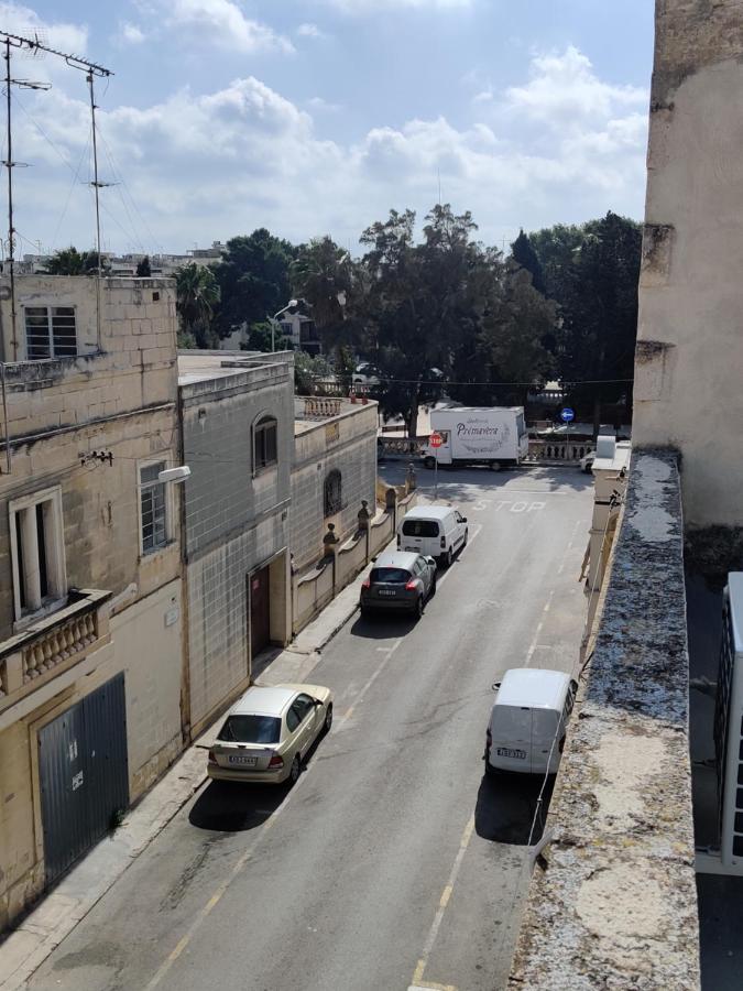 Rons Town House Appartement Tarxien Buitenkant foto