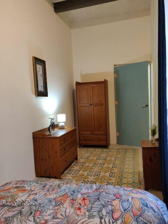Rons Town House Appartement Tarxien Buitenkant foto